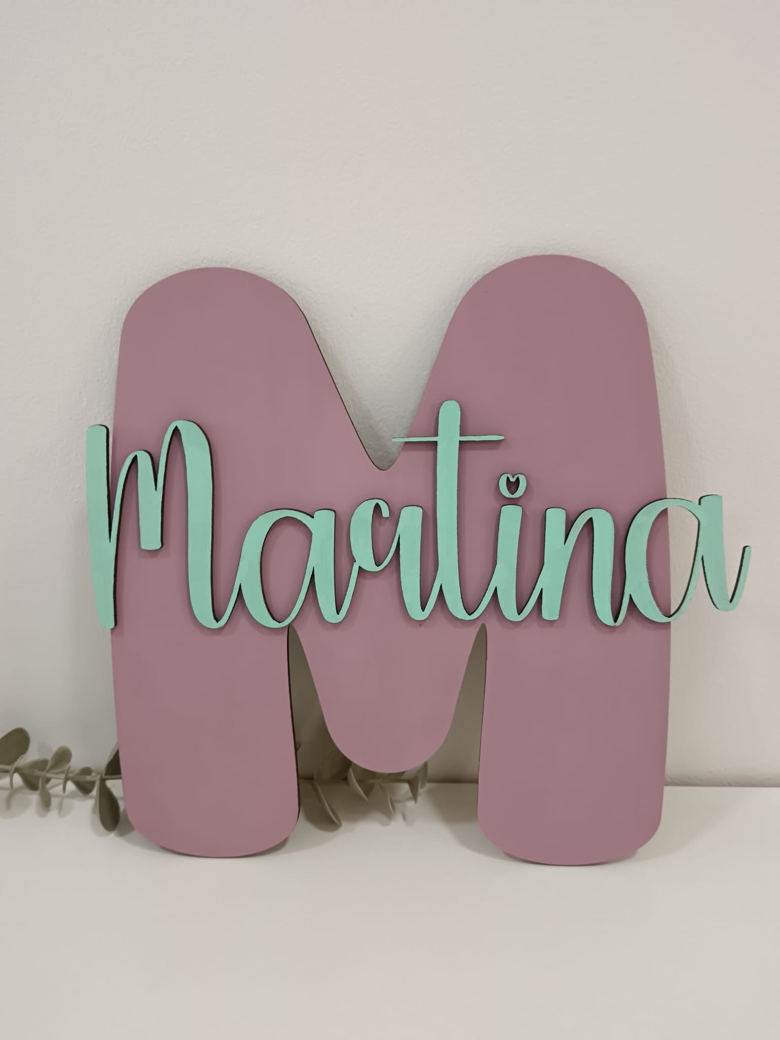 Inicial con nombre Madera