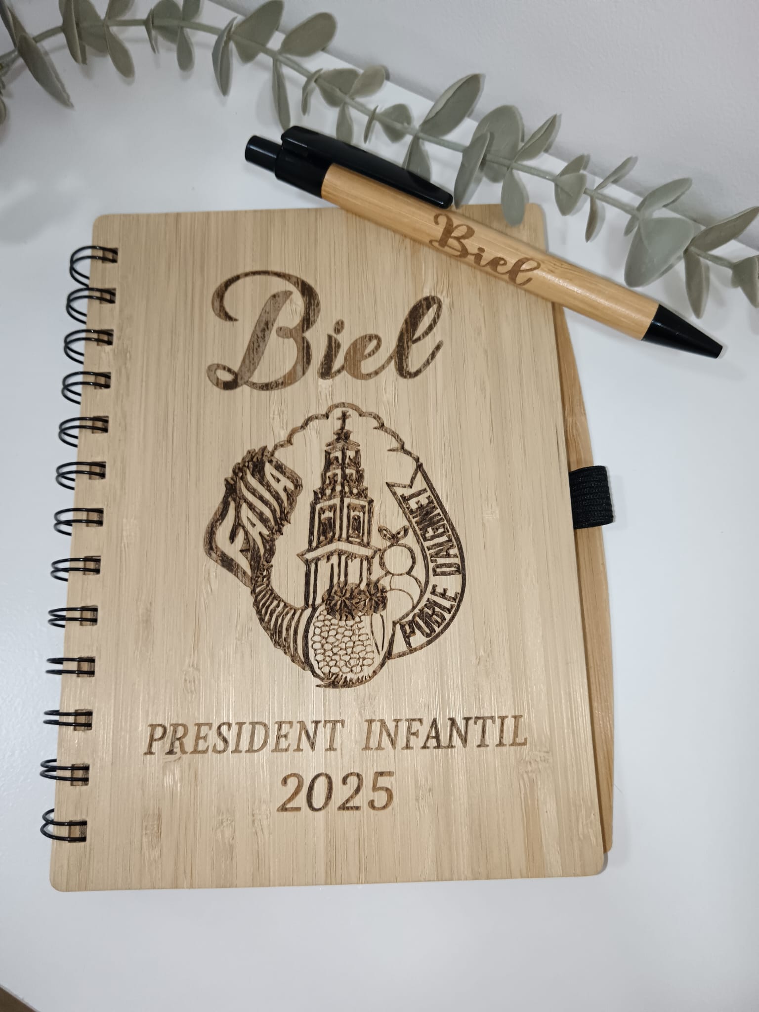 Libreta Bambú con bolígrafo personalizada.
