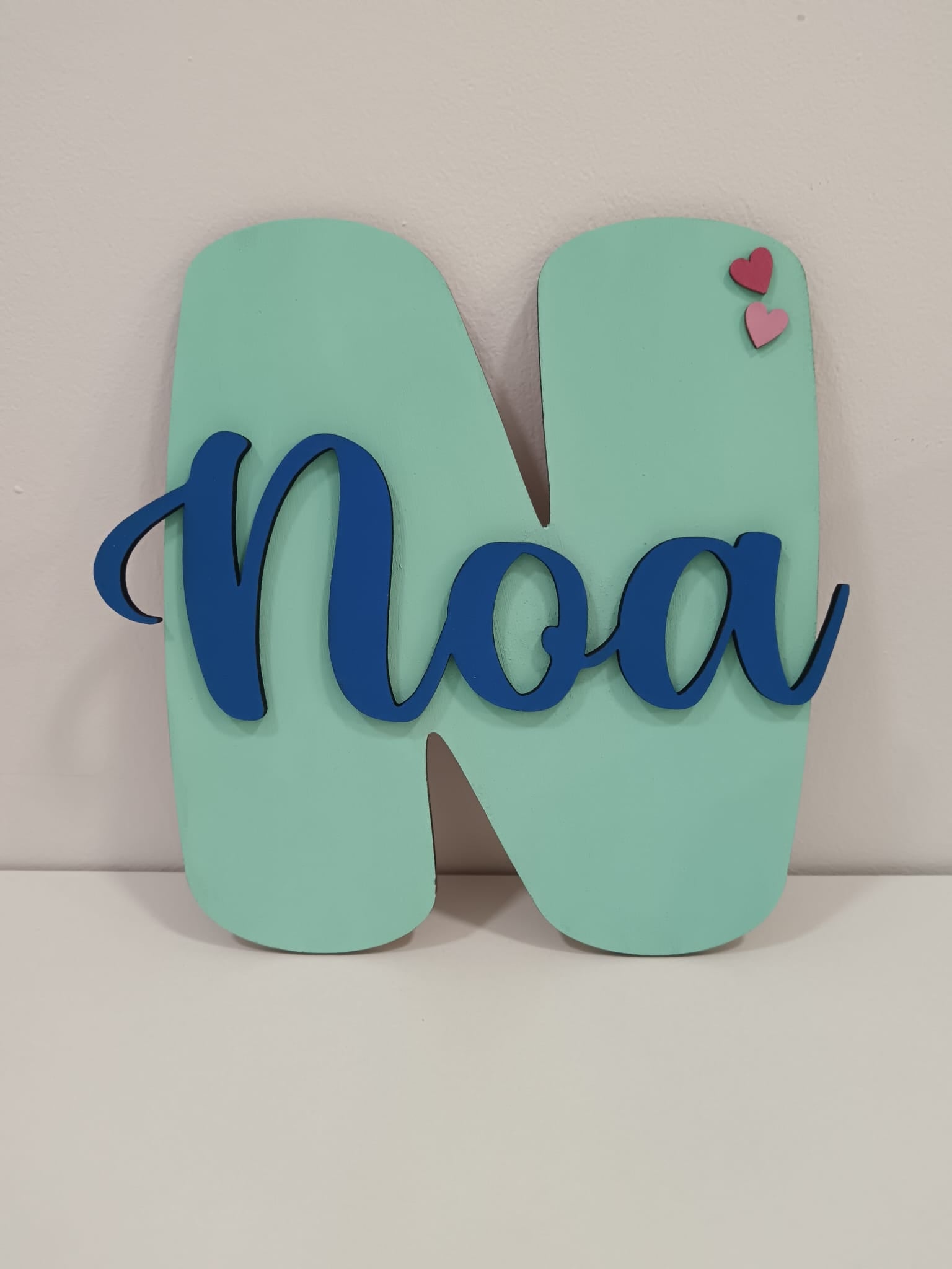 Inicial con nombre Madera