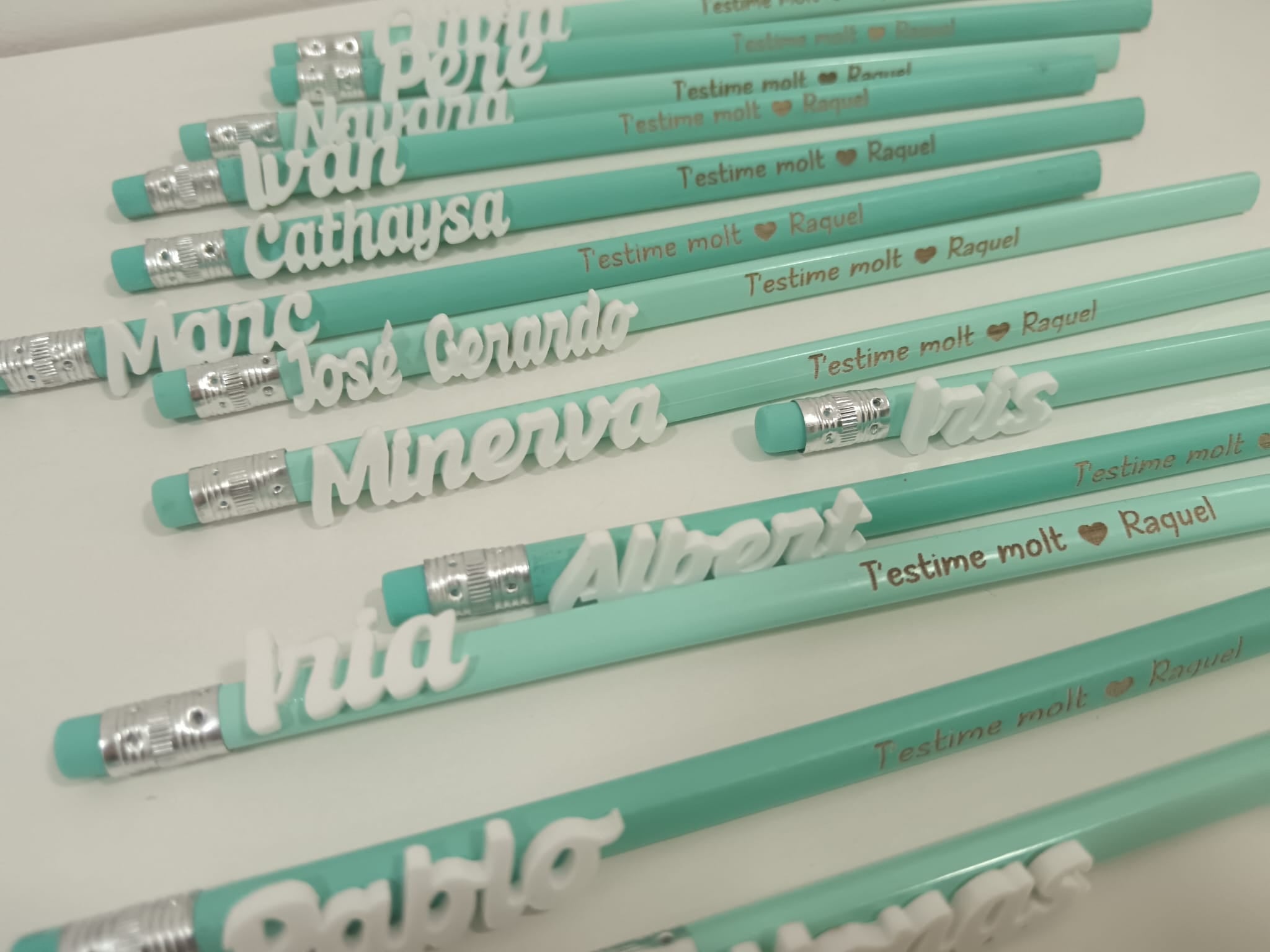 Lápiz colores pastel con nombre metacrilato